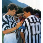 Juventus 2000-2001 Van Der Sar #1 Awaykit Nameset Printing 